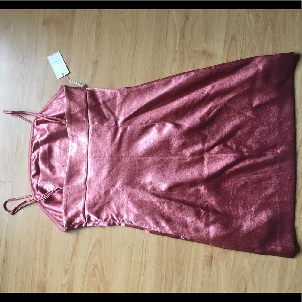 Cute Dress! - Picture 2 of 4